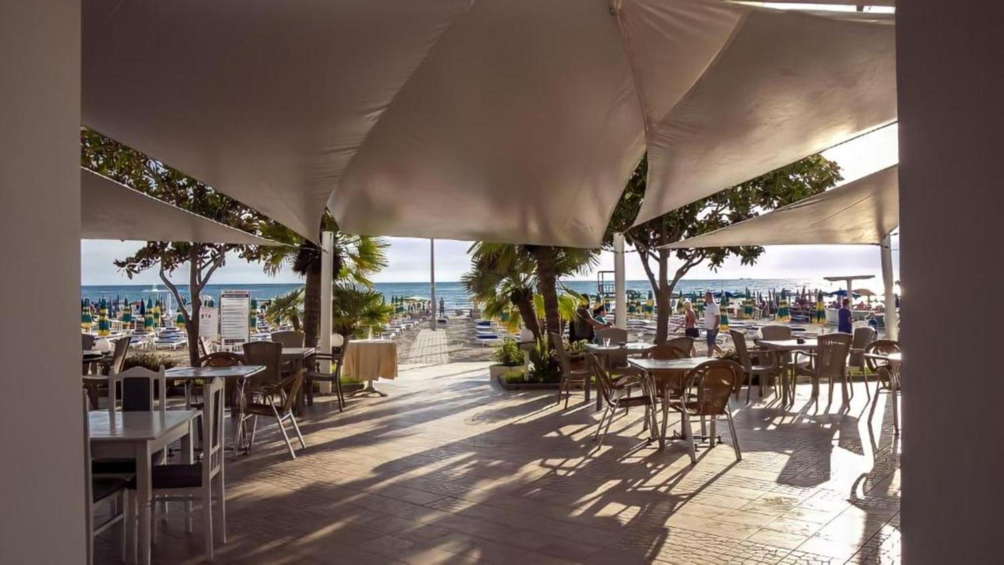 Hotel Besani Durrës Esterno foto